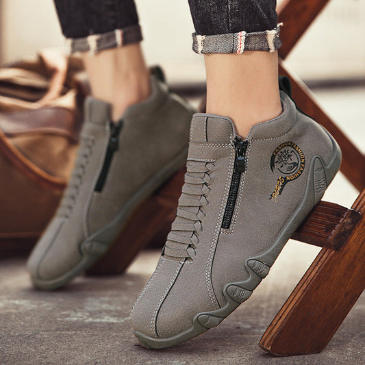 Scarpe ortopediche comode: supporto plantare ergonomico per alleviare il dolore, forma ampia che non stringe il piede.