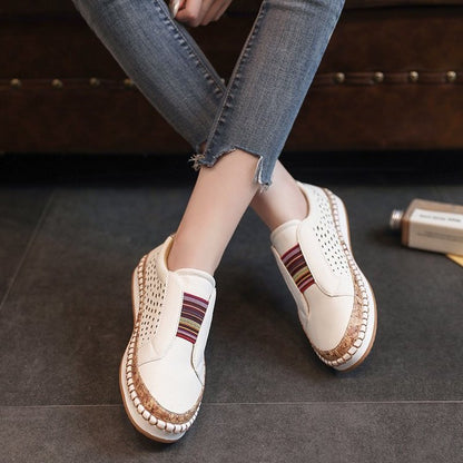 Scarpe ortopediche comode: dotate di supporto per l'arco plantare, alleviano il dolore; traspiranti.