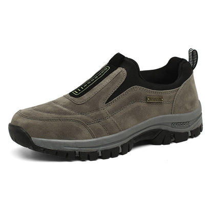 Scarpe ortopediche in morbida pelle scamosciata: morbide e confortevoli, con un ottimo sostegno - alleviano il dolore ai piedi.