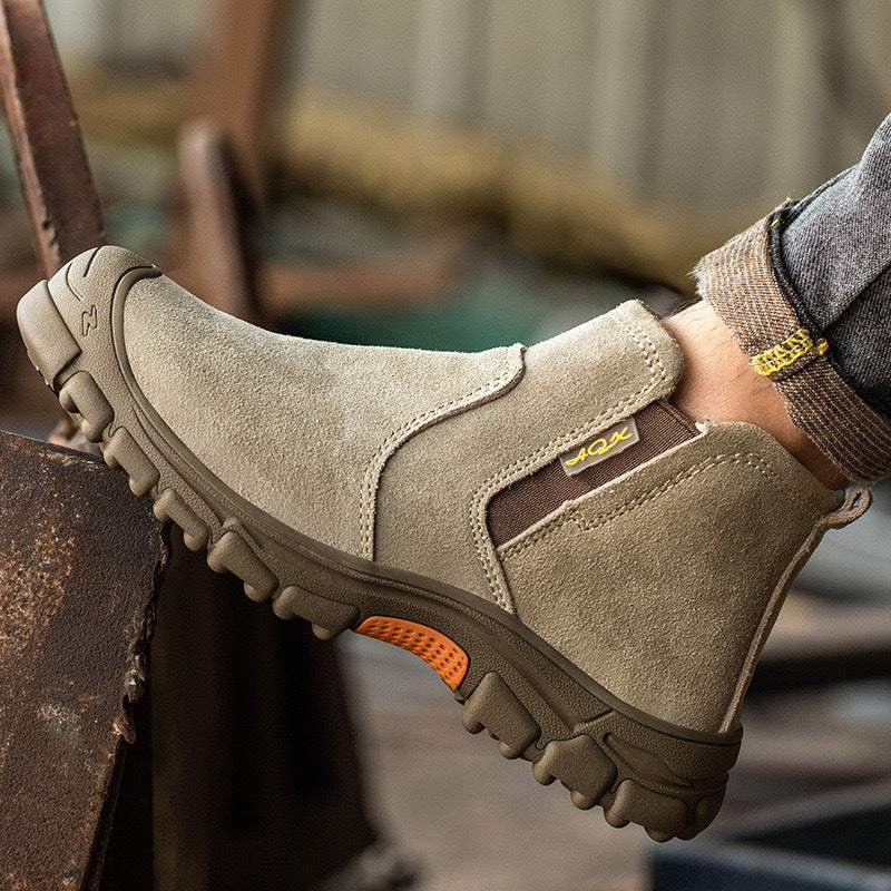 Scarpe ortopediche in morbida pelle scamosciata: morbide e confortevoli, con un ottimo sostegno - alleviano il dolore ai piedi.
