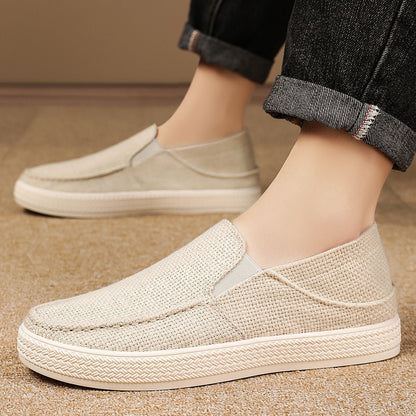 Scarpe ortopediche a rete: realizzate interamente a mano, dotate di supporto per l'arco plantare, per alleviare il dolore.