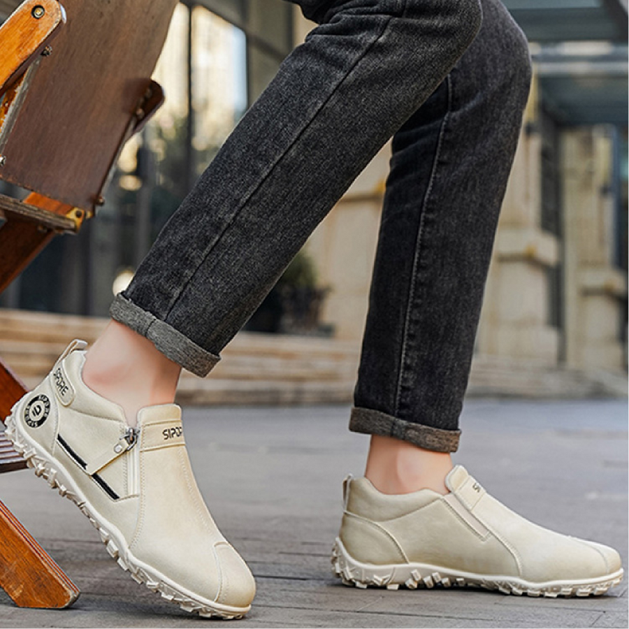 Scarpe ortopediche comode: dotate di supporto per l'arco plantare, alleviano il dolore; leggere e ammortizzanti, con tomaia in pelle di facile manutenzione.