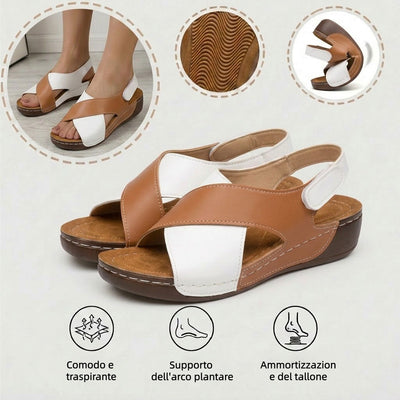 Sandali con zeppa e cinturini incrociati