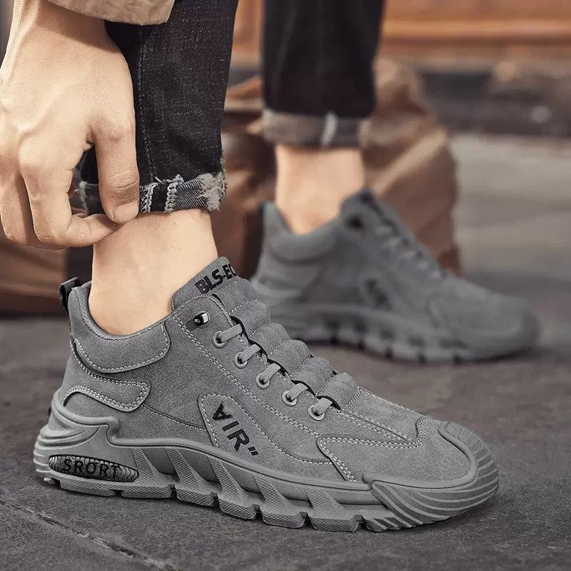 Scarpe ortopediche casual e comode — fatte a mano in pelle bovina italiana con supporto dell’arco plantare