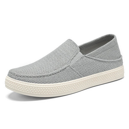 Scarpe ortopediche a rete: realizzate interamente a mano, dotate di supporto per l'arco plantare, per alleviare il dolore.