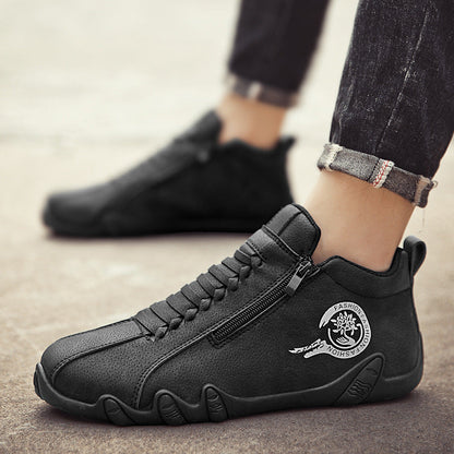 Scarpe ortopediche comode: supporto plantare ergonomico per alleviare il dolore, forma ampia che non stringe il piede.