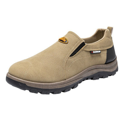 Comode scarpe ortopediche in pelle scamosciata: con supporto per l'arco plantare, alleviano il dolore, sono antiscivolo e ammortizzanti.