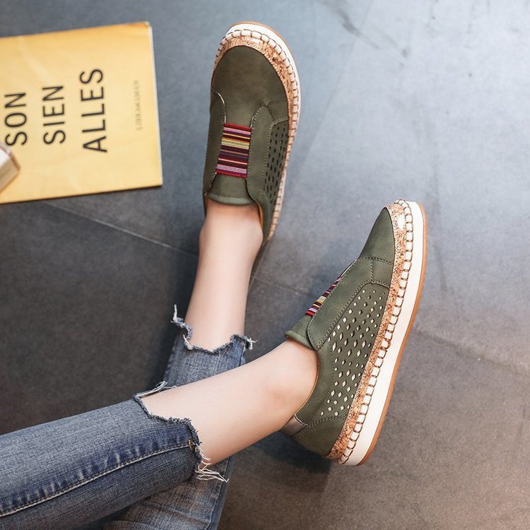 Scarpe ortopediche comode: dotate di supporto per l'arco plantare, alleviano il dolore; traspiranti.
