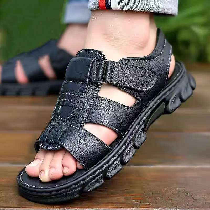 Sandali antiscivolo e traspiranti — con supporto per l'arco plantare, per alleviare il dolore; leggeri e ammortizzanti.