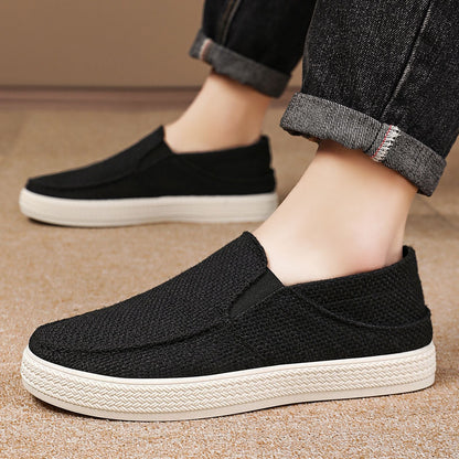 Scarpe ortopediche a rete: realizzate interamente a mano, dotate di supporto per l'arco plantare, per alleviare il dolore.
