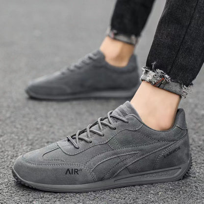 Scarpe ortopediche comode: realizzate in pelle scamosciata di prima scelta, con supporto per l'arco plantare per alleviare il dolore; leggere e ammortizzanti.