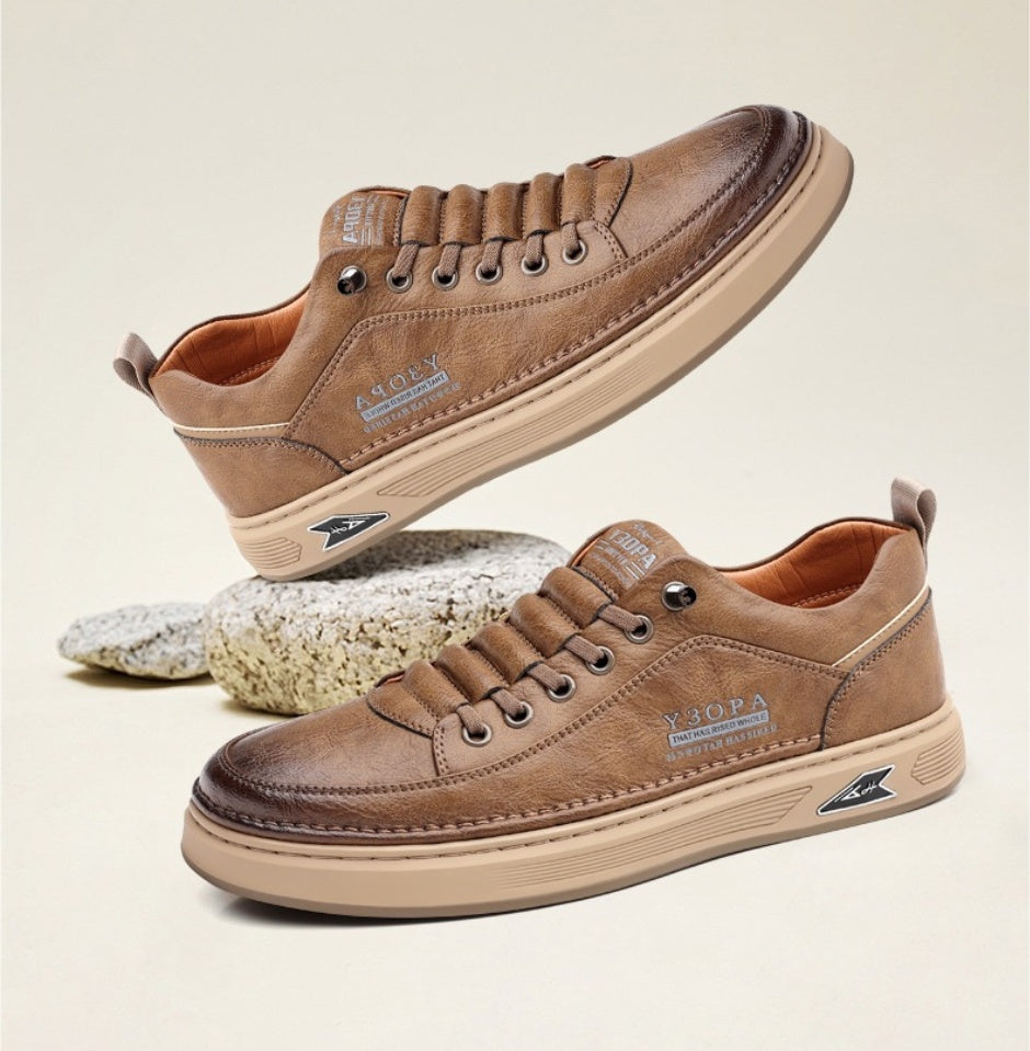 Scarpe ortopediche comode: cucite a mano, morbide e ammortizzate, con tomaia in pelle impermeabile.