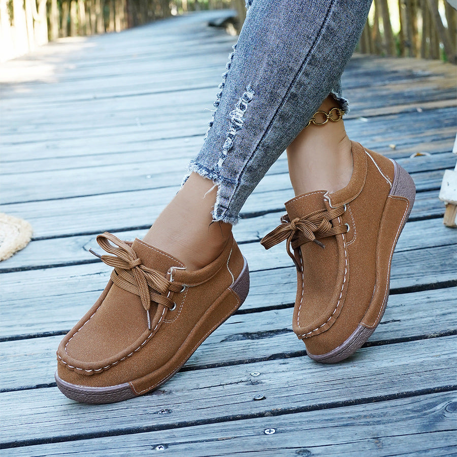 Scarpe ortopediche comode: supporto ergonomico dell'arco plantare, alleviano il dolore, forma ampia che non stringe il piede.