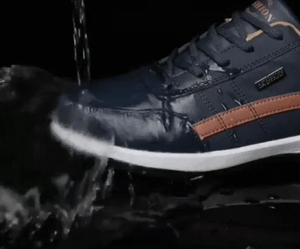 Scarpe ortopediche comode: dotate di supporto per l'arco plantare per alleviare il dolore; leggere, ammortizzanti e con tomaia in pelle impermeabile.