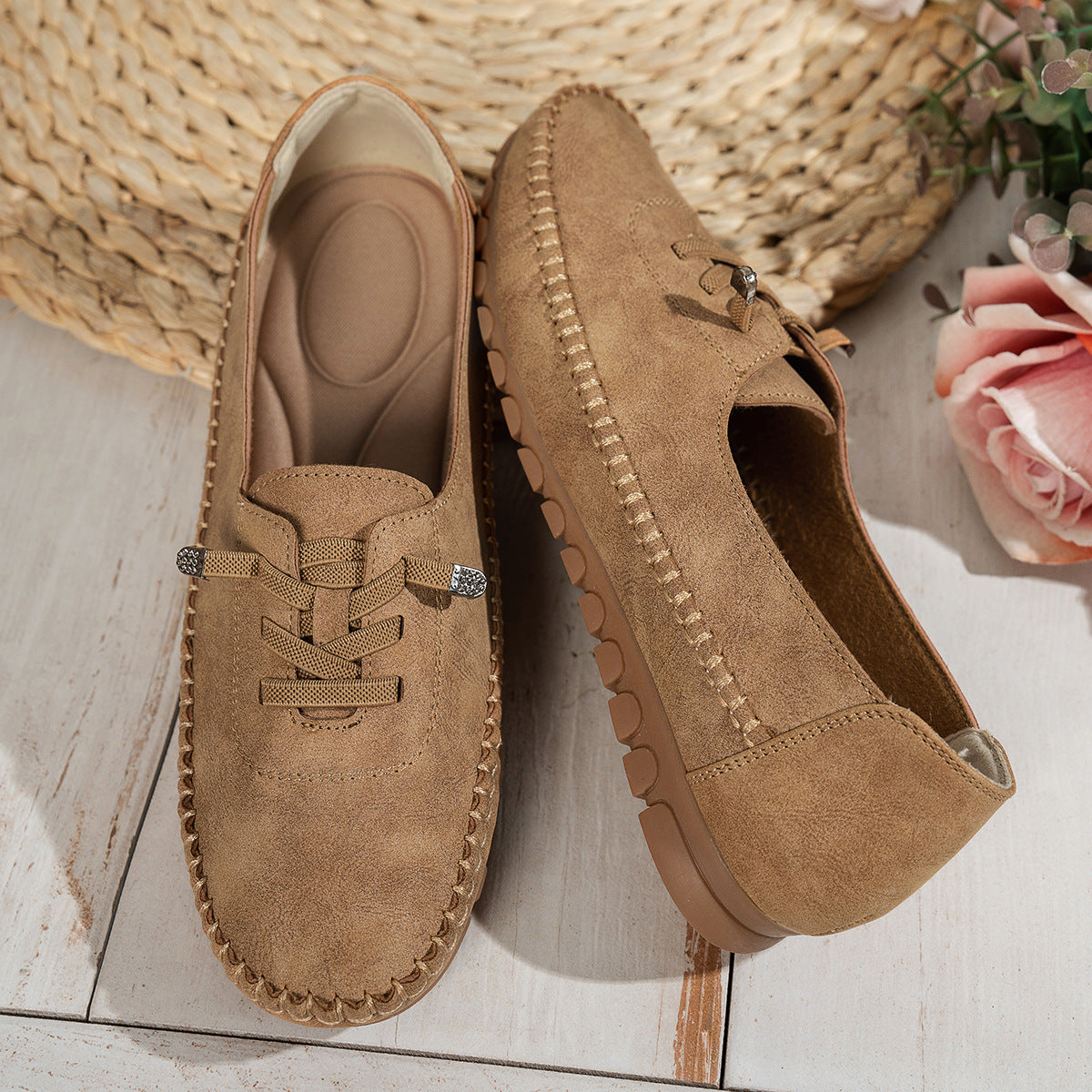 Scarpe ortopediche comode: dotate di supporto per l'arco plantare, alleviano il dolore; morbide e ammortizzanti.