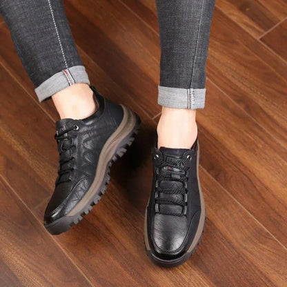 Scarpe ortopediche casual comode — realizzate a mano in pelle bovina italiana, con supporto dell’arco plantare.