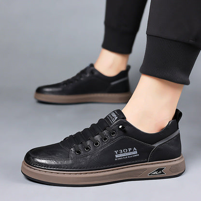 Scarpe ortopediche comode: cucite a mano, morbide e ammortizzate, con tomaia in pelle impermeabile.