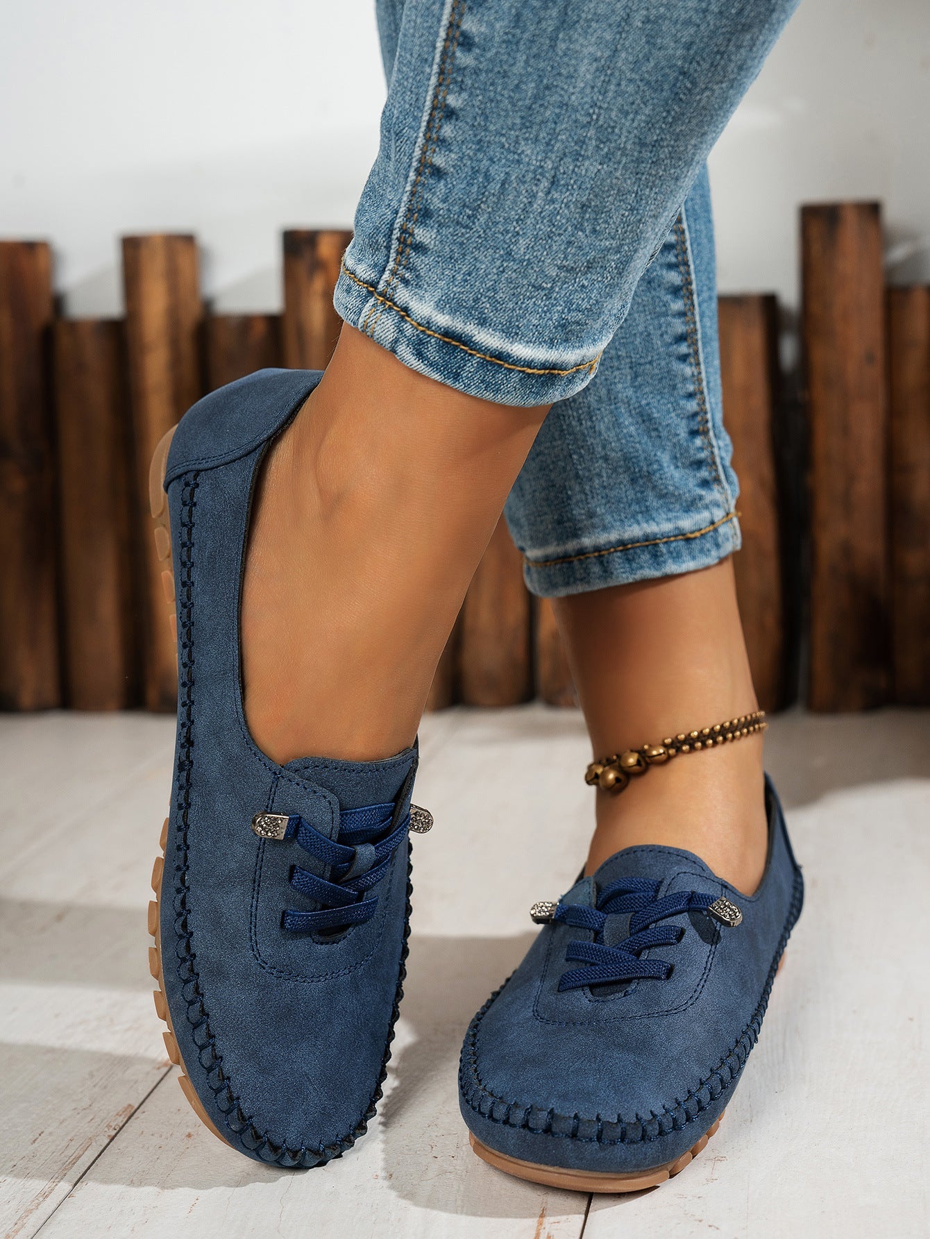 Scarpe ortopediche comode: dotate di supporto per l'arco plantare, alleviano il dolore; morbide e ammortizzanti.