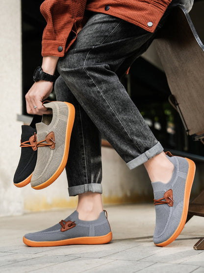 Scarpe sportive ortopediche a rete: dotate di supporto per l'arco plantare, alleviano il dolore; morbide e ammortizzanti.