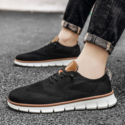 Scarpe sportive ortopediche a rete: dotate di supporto per l'arco plantare, alleviano il dolore; morbide e ammortizzanti.